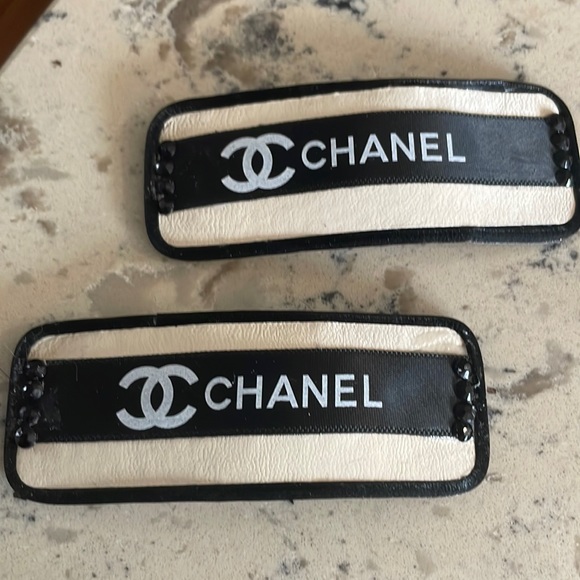 🆕🔥Upcycled with Rare Ribbon hair clips! Last ONE!! - Picture 1 of 3